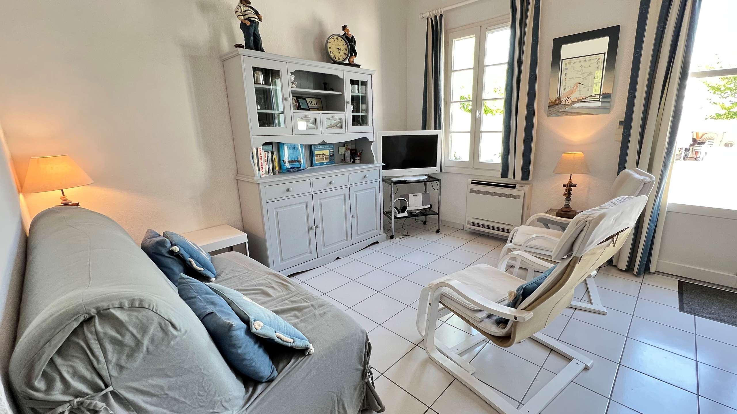 Photo 4: An accomodation located in La Couarde-sur-mer on ile de Ré.