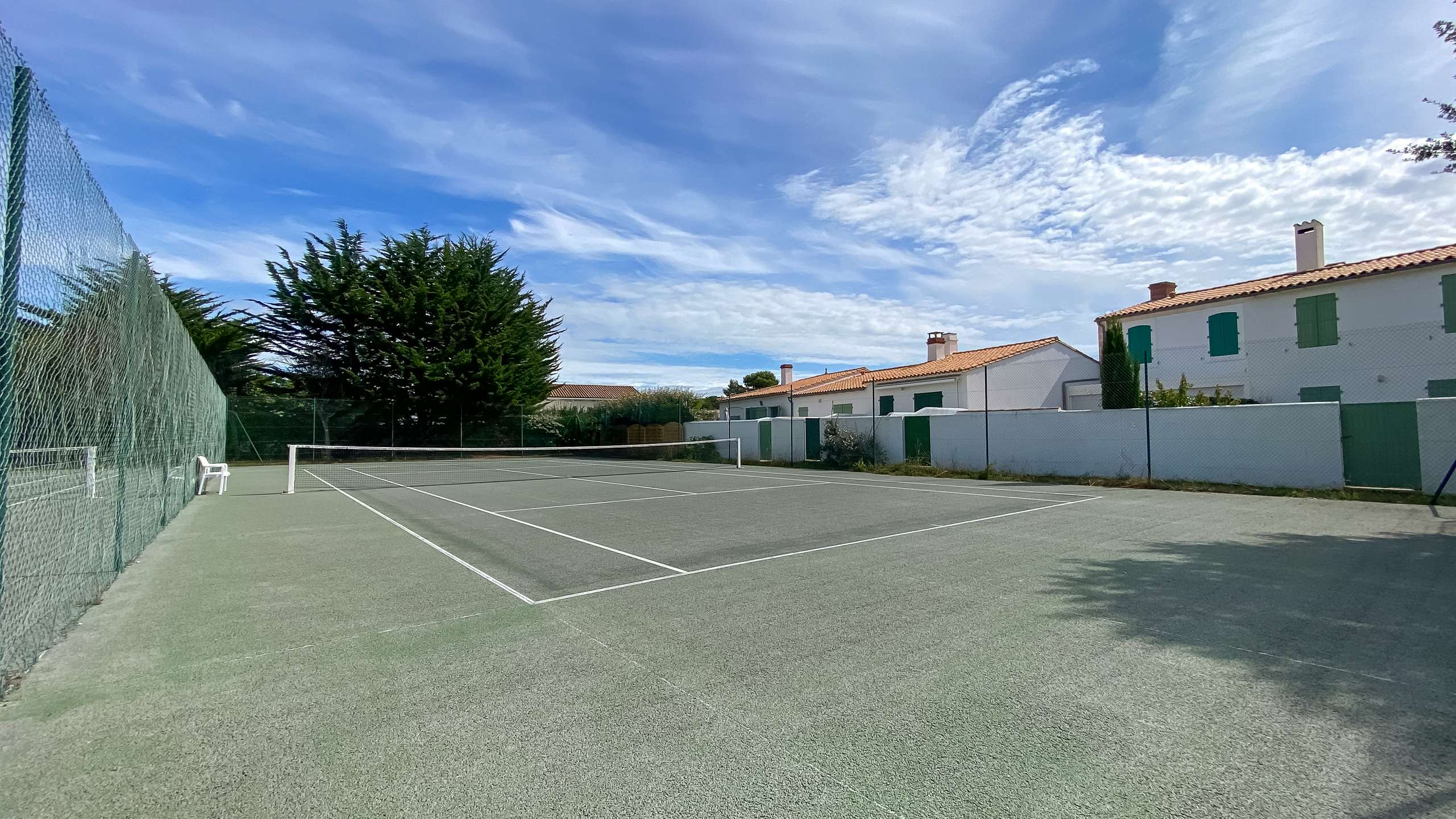 Photo 11: An accomodation located in La Couarde-sur-mer on ile de Ré.