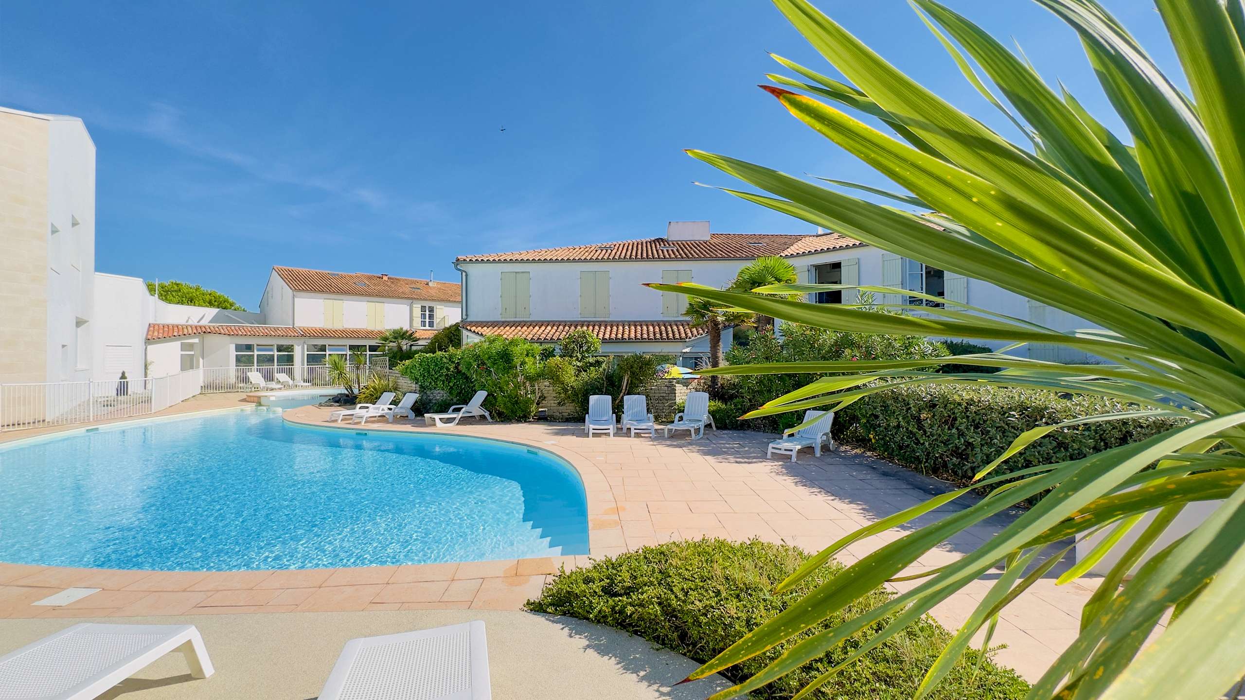 Photo 11: An accomodation located in La Couarde-sur-mer on ile de Ré.