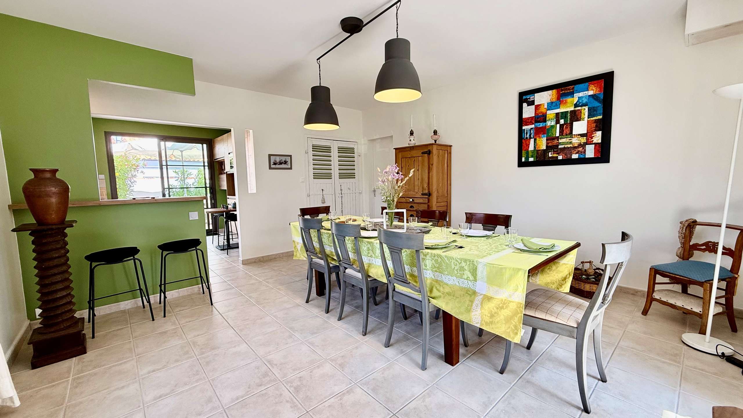 Photo 8: An accomodation located in La Couarde-sur-mer on ile de Ré.