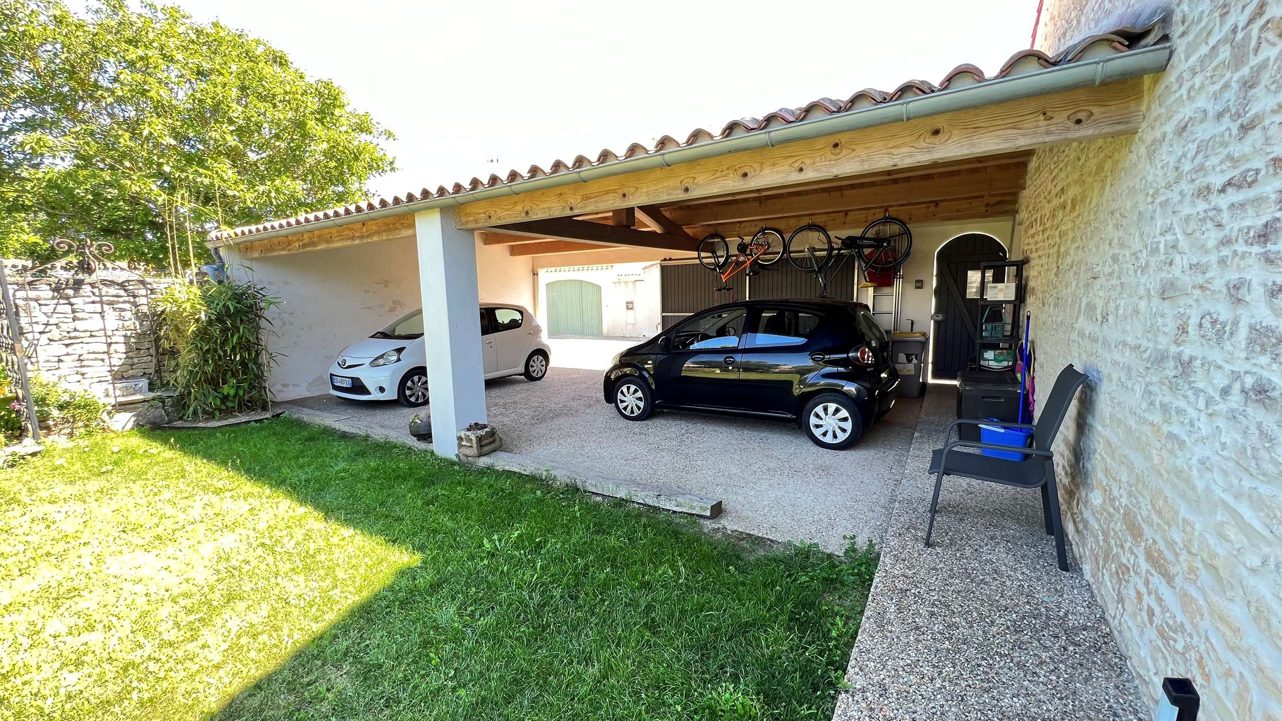 Photo 8: An accomodation located in Loix on ile de Ré.