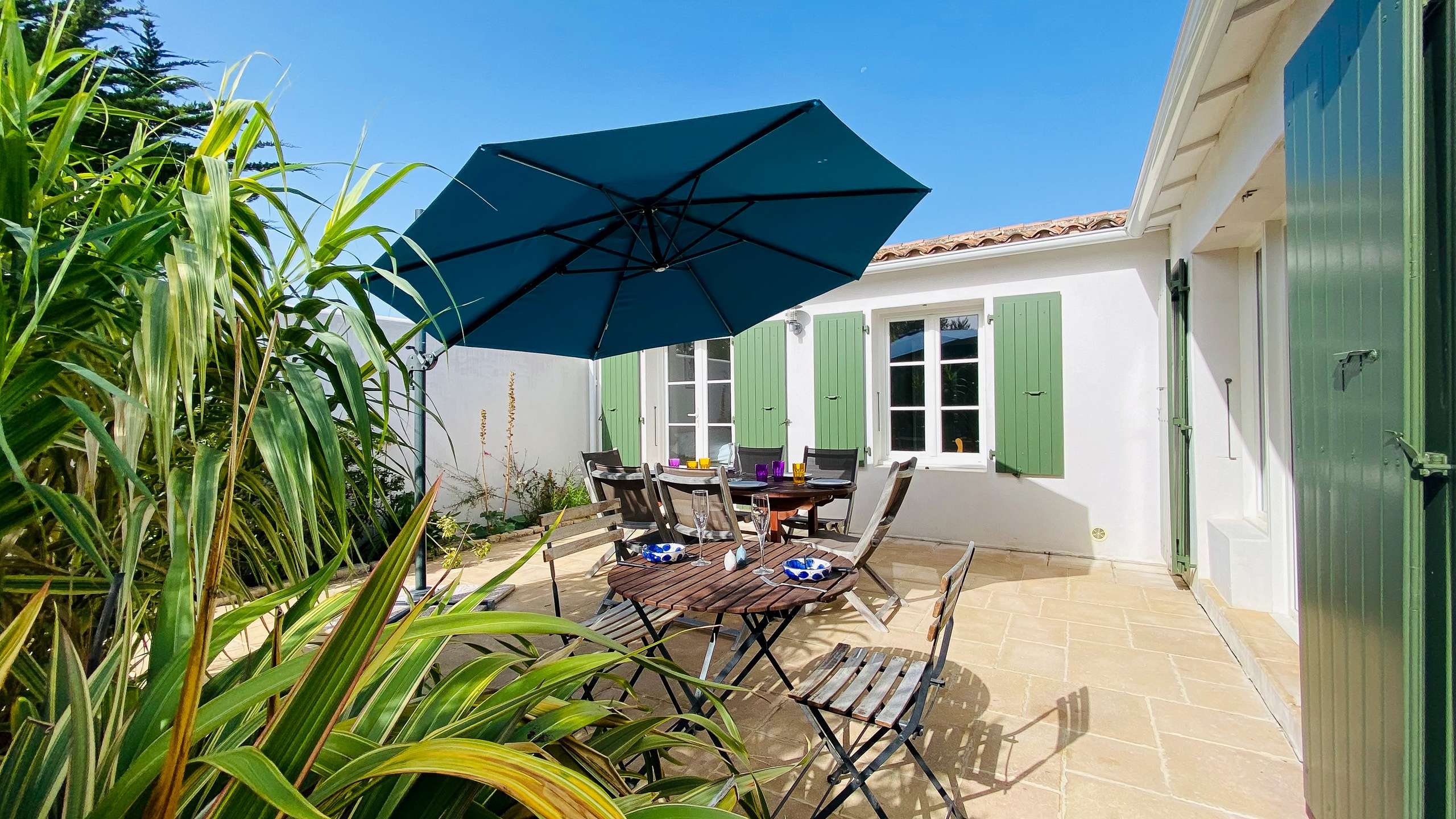 Photo 12: An accomodation located in Le Bois-Plage-en-Ré on ile de Ré.