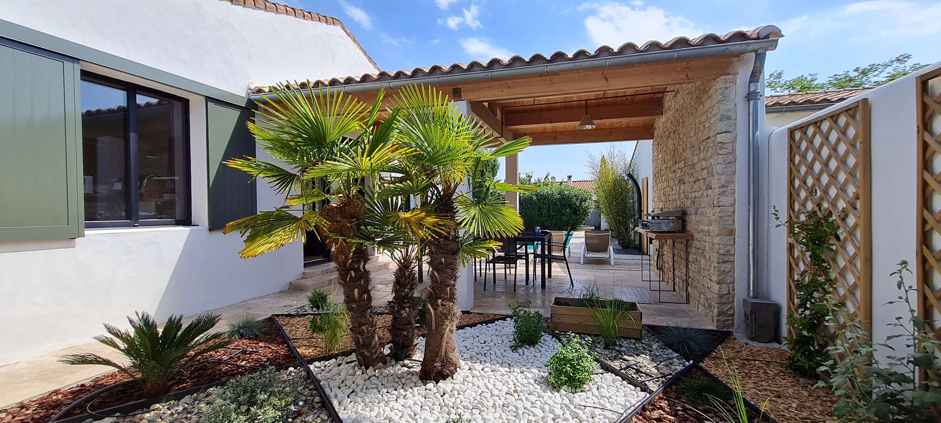 Photo 9: An accomodation located in La Flotte-en-Ré on ile de Ré.