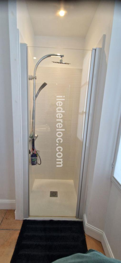 Photo 34: An accomodation located in La Couarde-sur-mer on ile de R&eacute;.