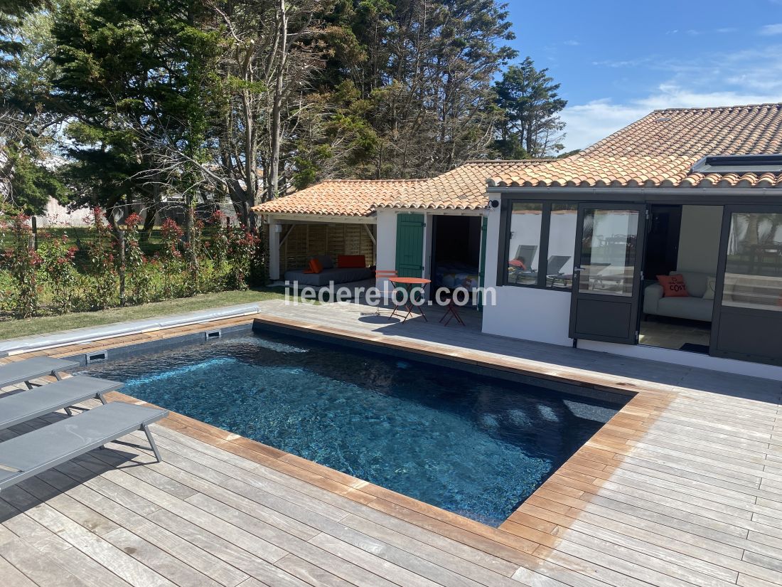 ile de ré New villa, available week of august 15, 50 m from the beach, with its swimming p