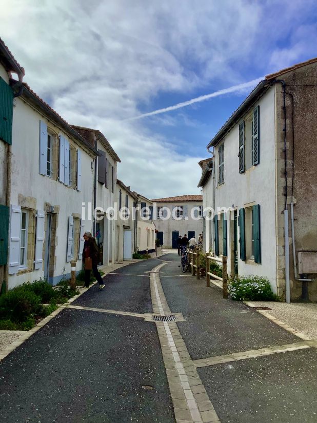 Photo 28: An accomodation located in La Couarde-sur-mer on ile de R&eacute;.