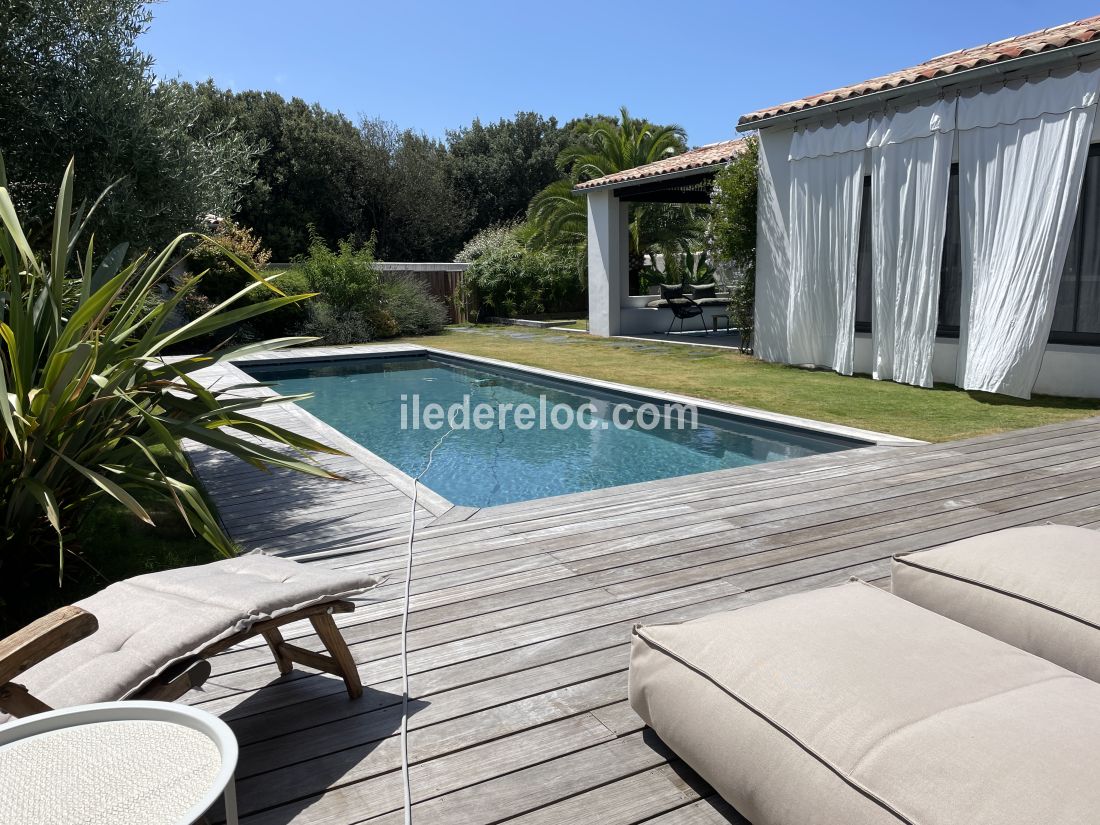 Photo 4: An accomodation located in Sainte-Marie-de-R&eacute; on ile de R&eacute;.