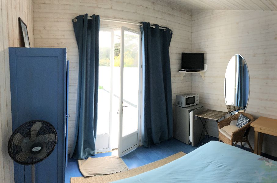 Photo 7: An accomodation located in La Couarde-sur-mer on ile de Ré.