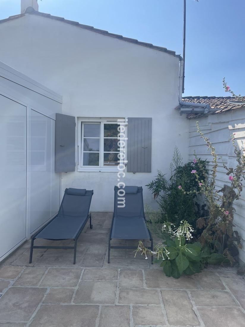 Photo 11: An accomodation located in Ars en R&eacute; on ile de R&eacute;.