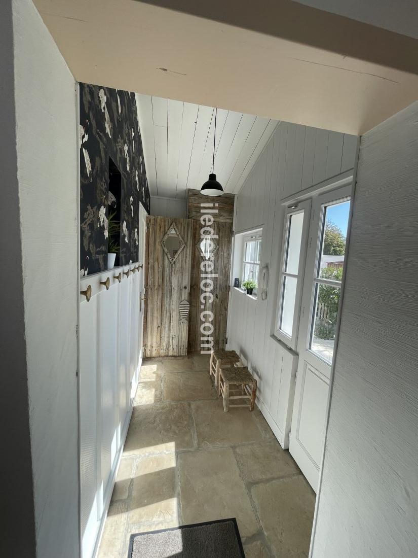 Photo 19: An accomodation located in Ars en R&eacute; on ile de R&eacute;.