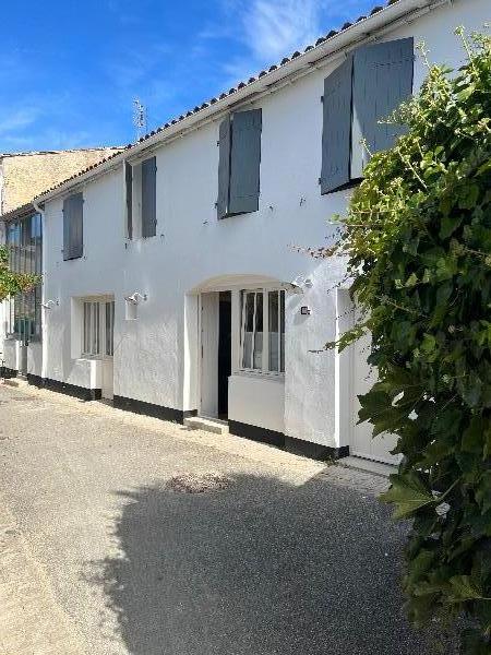 Photo 2: An accomodation located in Les Portes-en-Ré on ile de Ré.