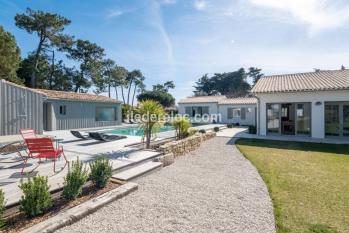 ile de ré Family villa in 5000m2 garden with swimming pool and private tennis court