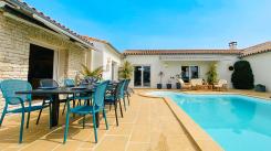 Ile de Ré:Magnificent villa with pool ideally located
