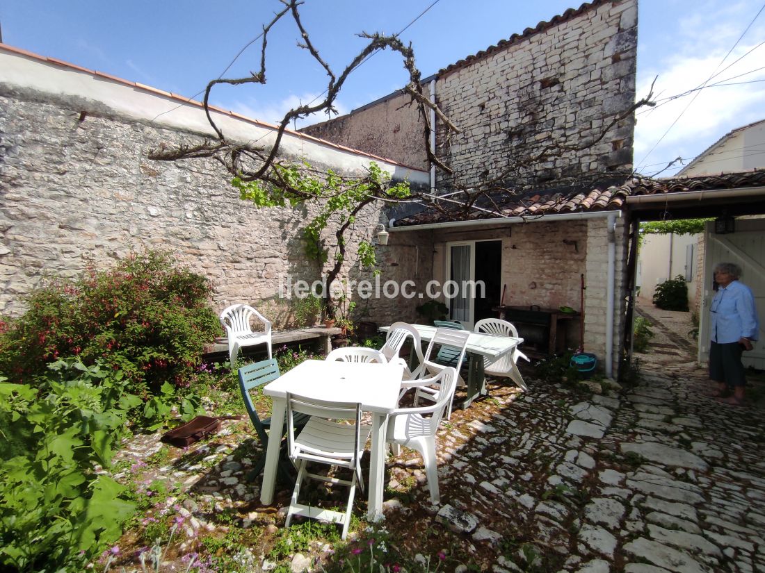 Photo 14: An accomodation located in Sainte-Marie-de-Ré on ile de Ré.