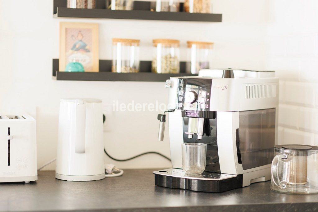 Photo 12: An accomodation located in Sainte-Marie-de-R&eacute; on ile de R&eacute;.