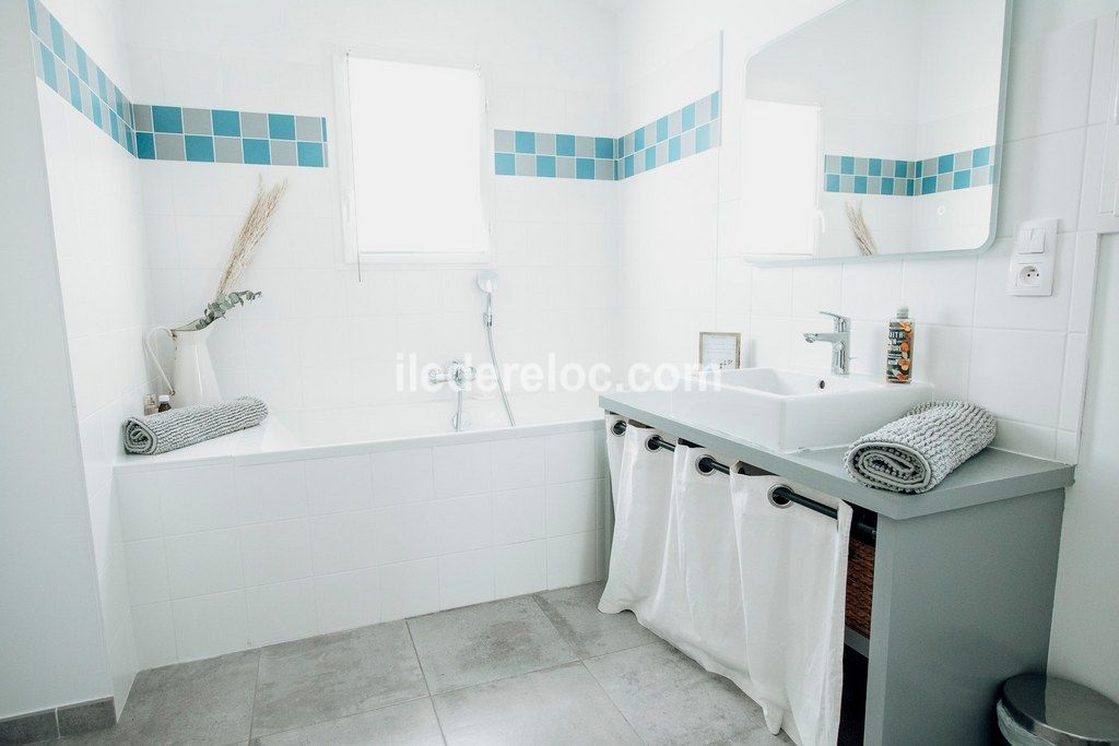 Photo 16: An accomodation located in Sainte-Marie-de-R&eacute; on ile de R&eacute;.