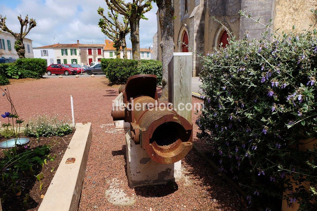 Photo 52: An accomodation located in Sainte-Marie-de-Ré on ile de Ré.