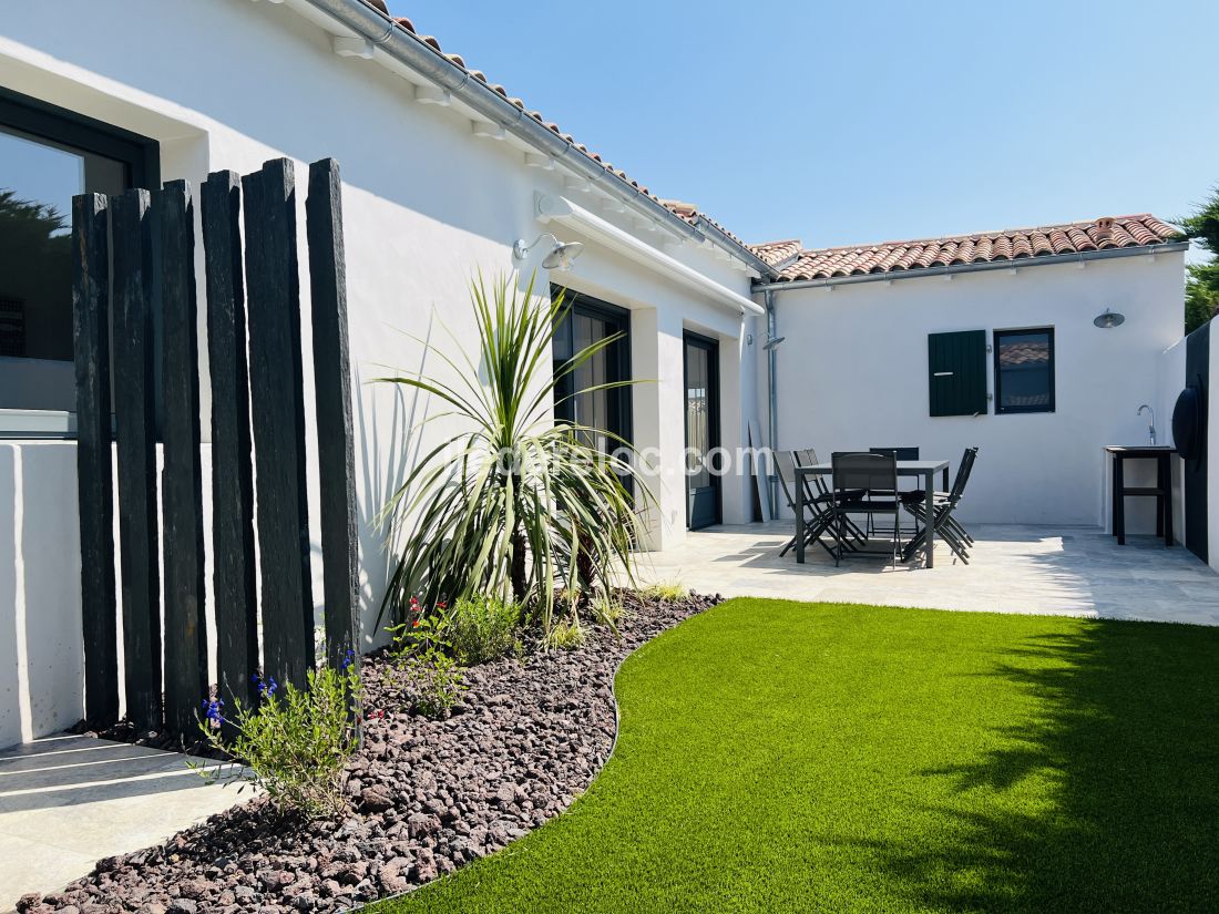 Photo 7: An accomodation located in Le Bois-Plage-en-Ré on ile de Ré.