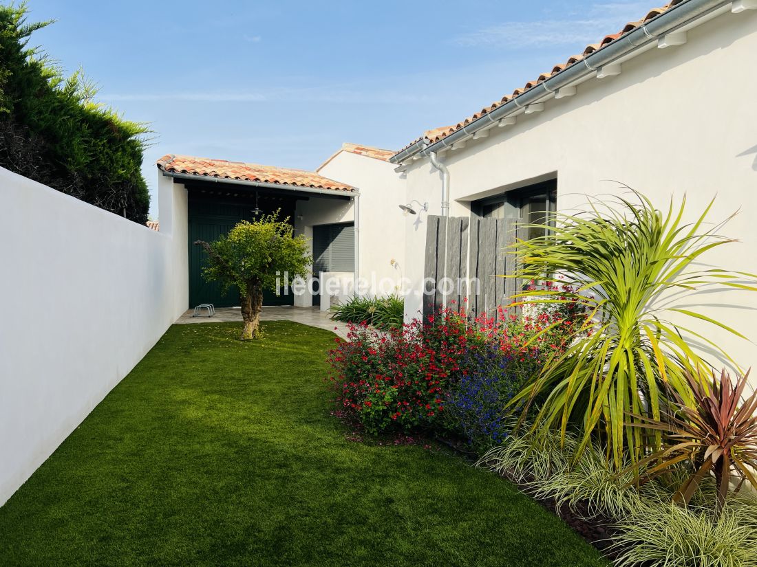 Photo 27: An accomodation located in Le Bois-Plage-en-Ré on ile de Ré.