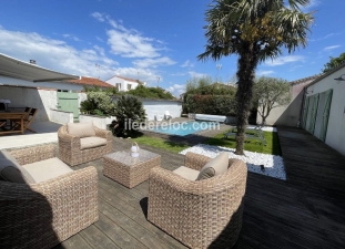 Ile de Ré:Charming house with heated swimming pool, 3 bedrooms, near port, st martin beach