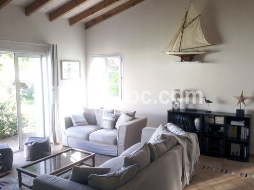 Photo 6: An accomodation located in Saint-Cl&eacute;ment-des-Baleines on ile de R&eacute;.