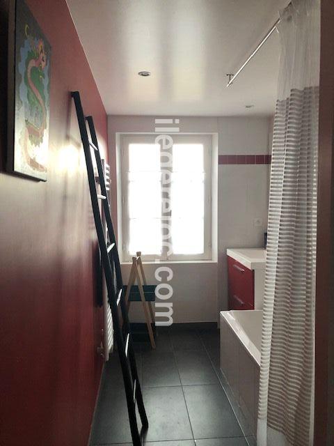 Photo 16: An accomodation located in La Couarde-sur-mer on ile de Ré.