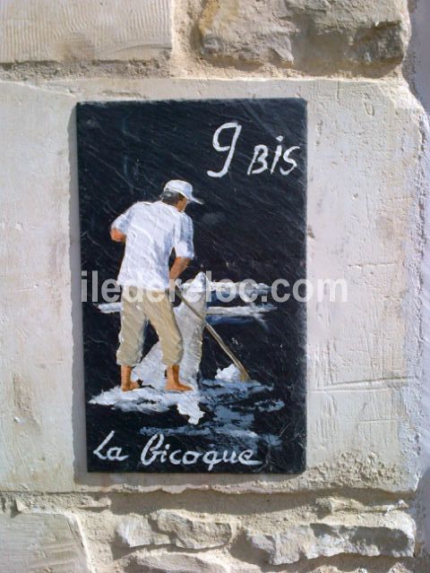 Photo 19: An accomodation located in La Couarde-sur-mer on ile de Ré.