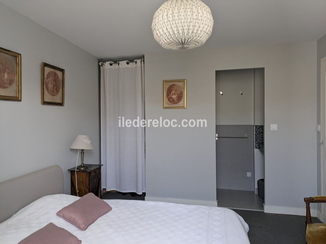 Photo 23: An accomodation located in La Couarde-sur-mer on ile de R&eacute;.