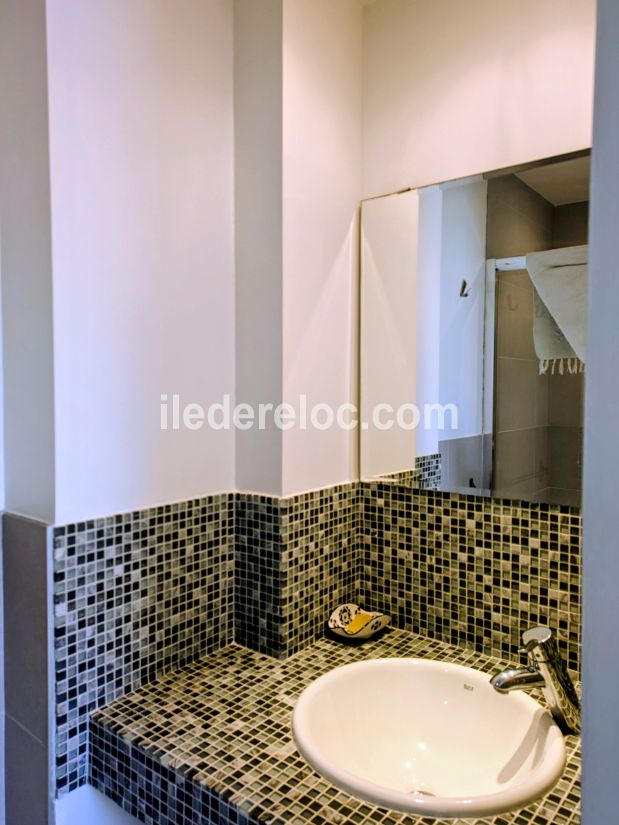 Photo 24: An accomodation located in La Couarde-sur-mer on ile de R&eacute;.