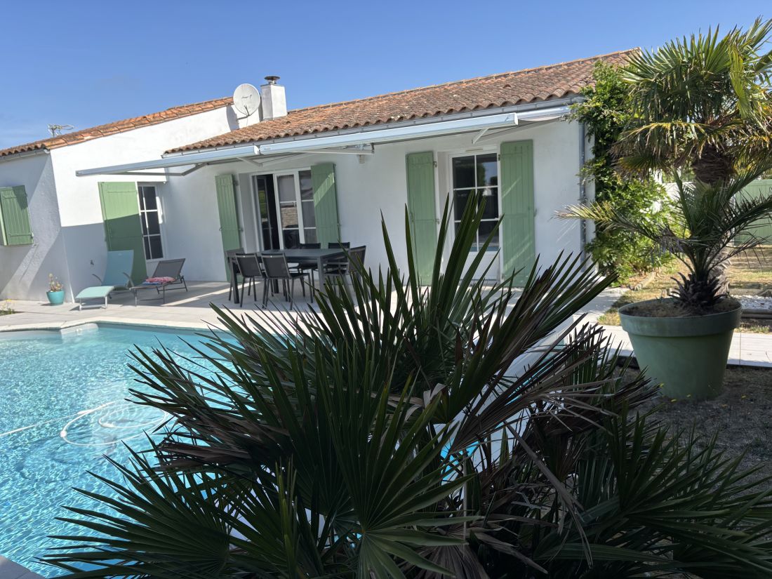 Photo 8: An accomodation located in Sainte-Marie-de-R&eacute; on ile de R&eacute;.