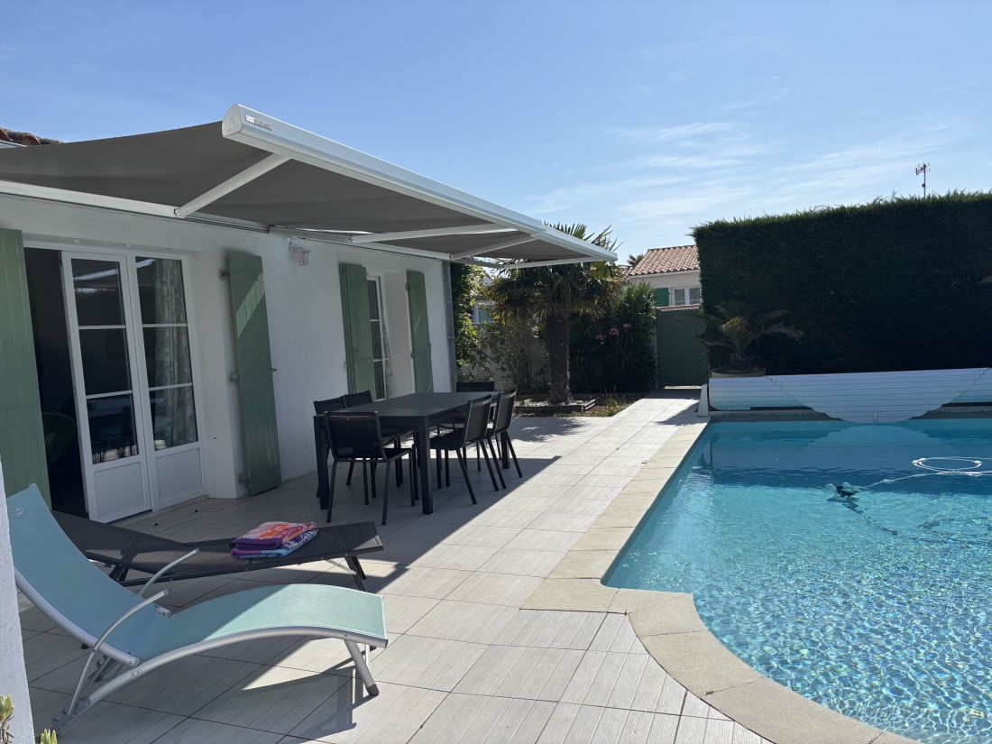 Photo 6: An accomodation located in Sainte-Marie-de-R&eacute; on ile de R&eacute;.