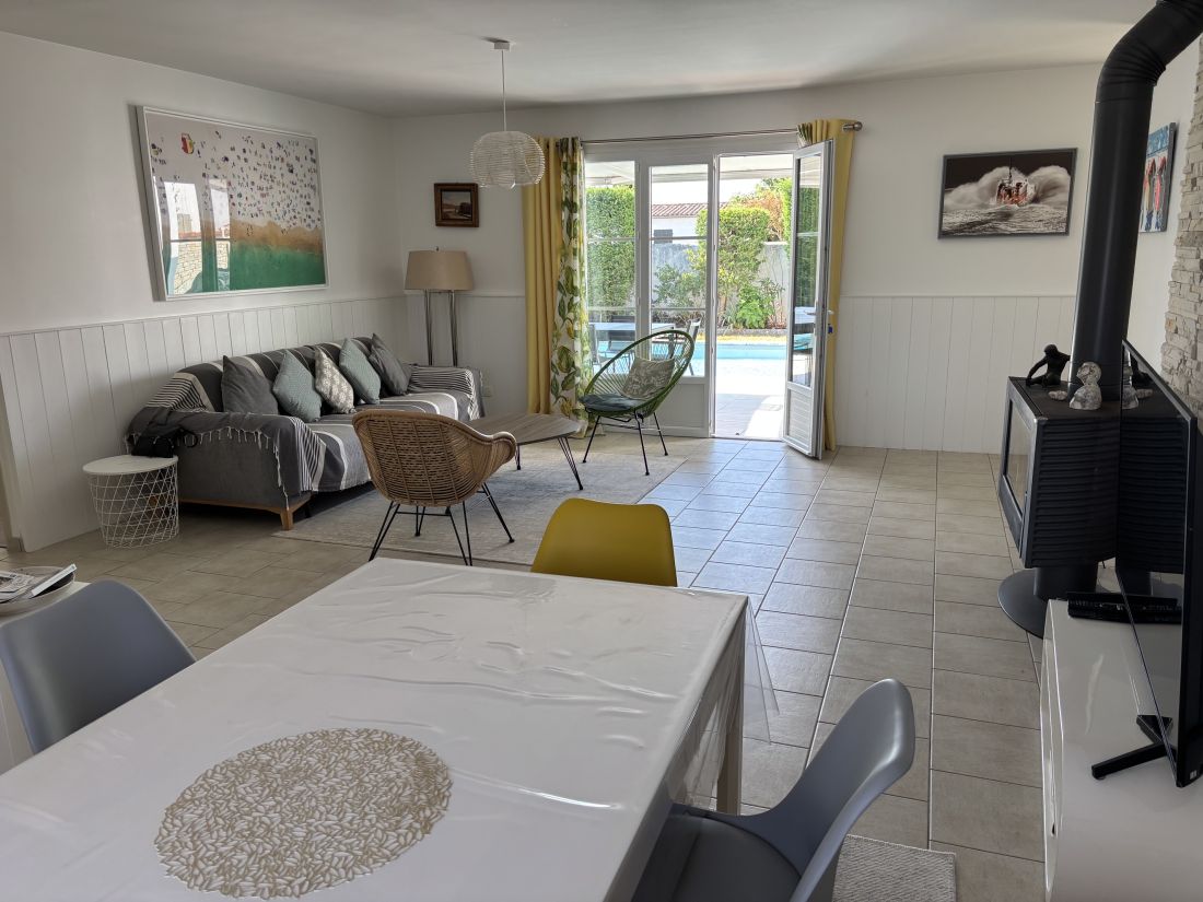 Photo 19: An accomodation located in Sainte-Marie-de-R&eacute; on ile de R&eacute;.