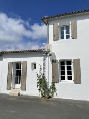 Ile de Ré:Pretty house the fleet with terrace