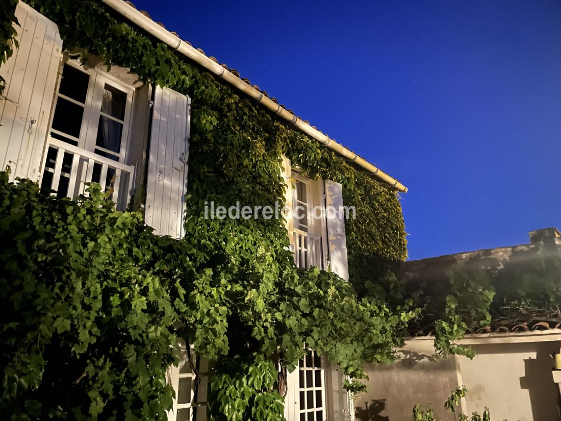 Photo 5: An accomodation located in La Couarde-sur-mer on ile de Ré.