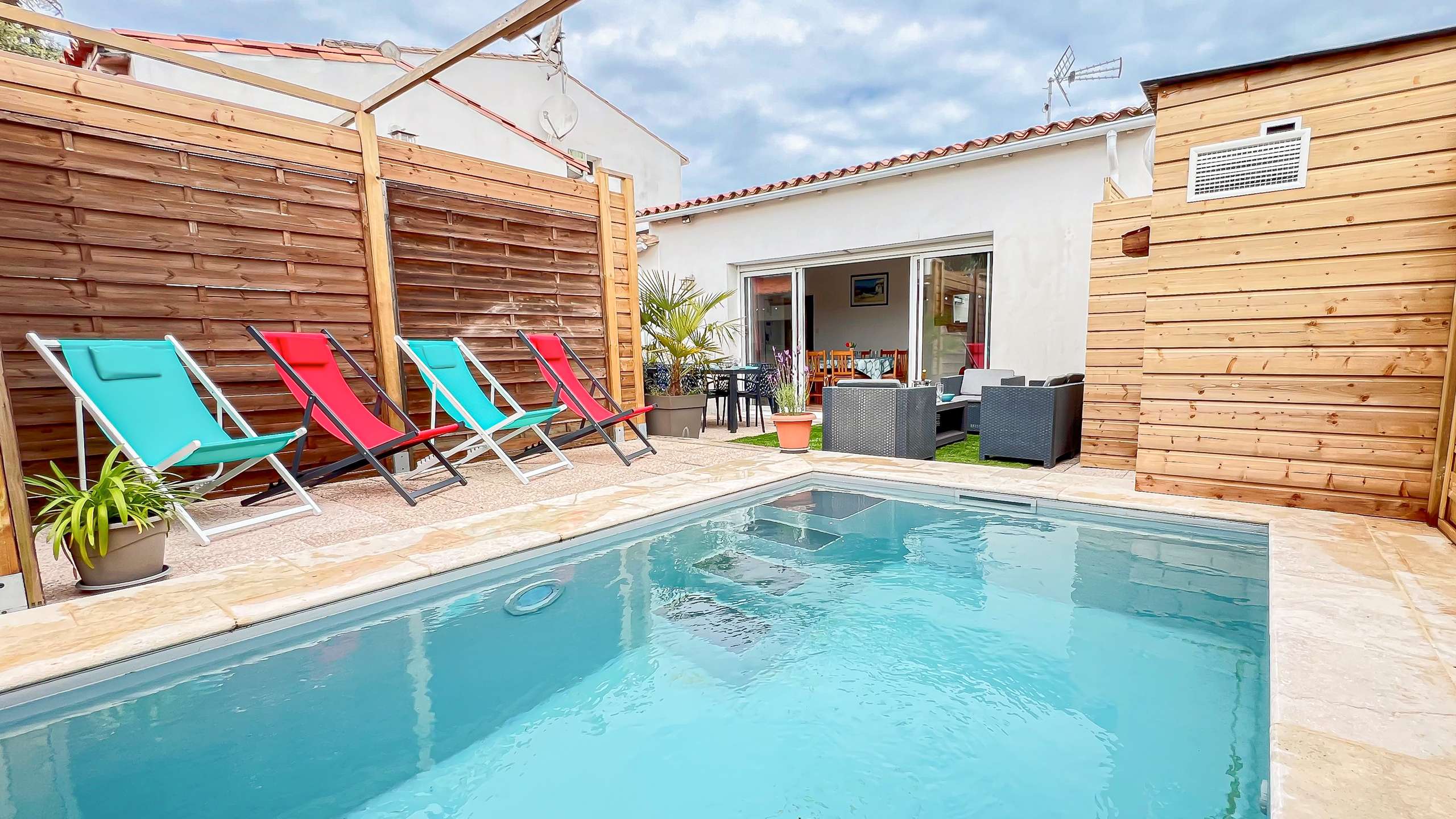 Photo 1: An accomodation located in Rivedoux-Plage on ile de Ré.