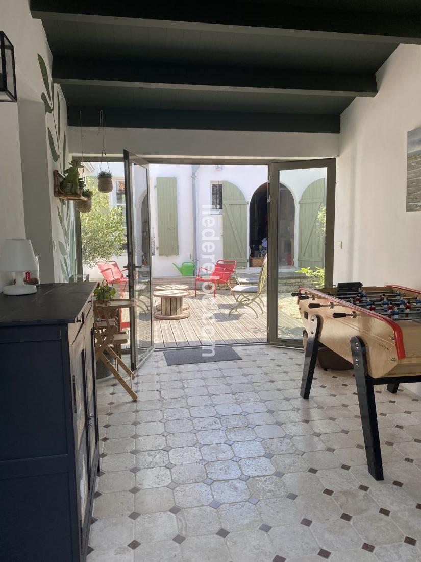 Photo 9: An accomodation located in La Couarde-sur-mer on ile de R&eacute;.