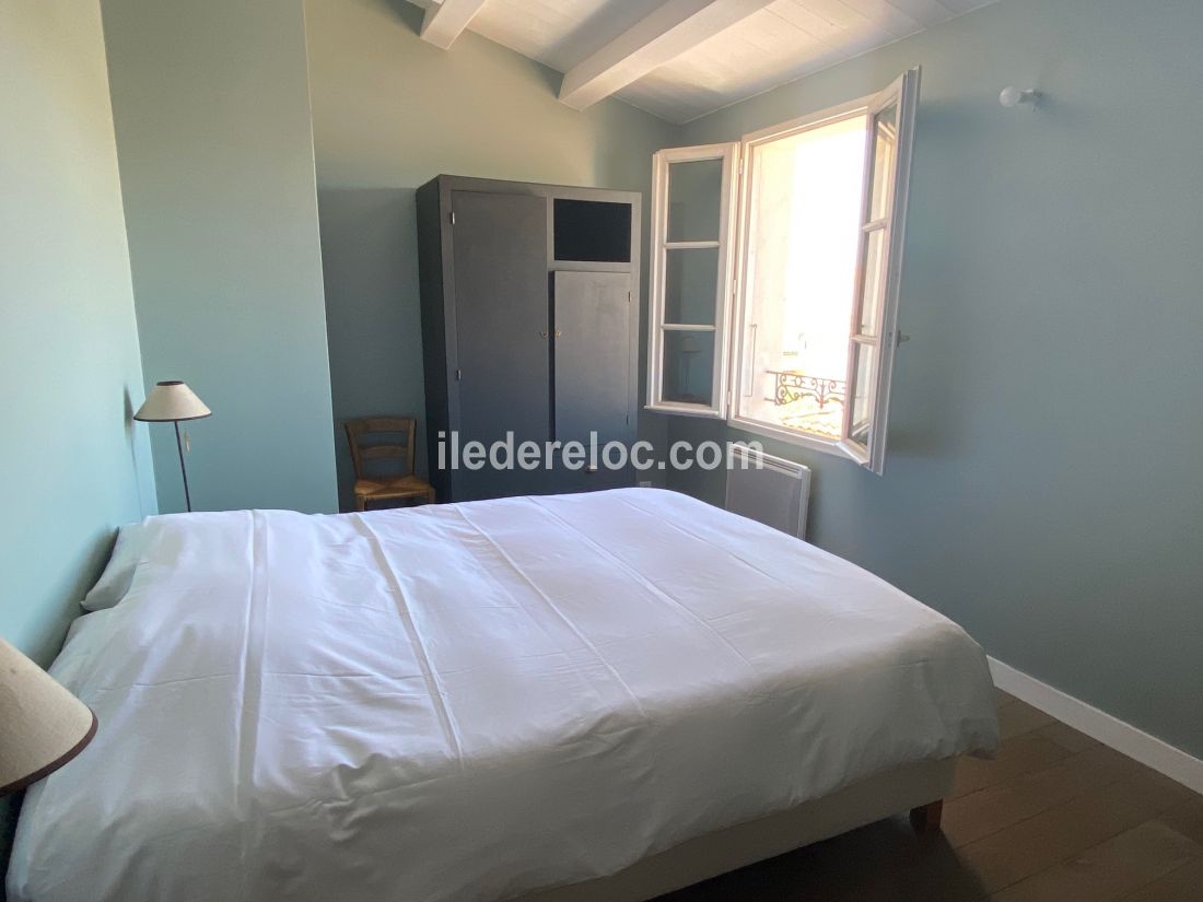 Photo 10: An accomodation located in La Couarde-sur-mer on ile de R&eacute;.