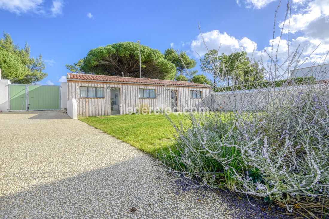 Photo 33: An accomodation located in Les Portes-en-Ré on ile de Ré.