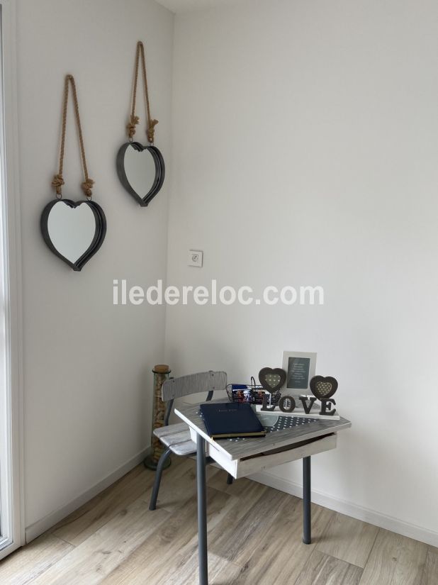 Photo 7: An accomodation located in Sainte-Marie-de-R&eacute; on ile de R&eacute;.