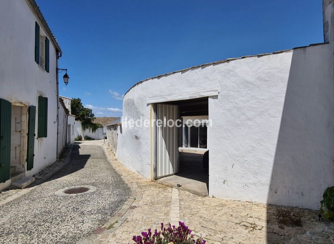 Photo 16: An accomodation located in La Flotte-en-R&eacute; on ile de R&eacute;.
