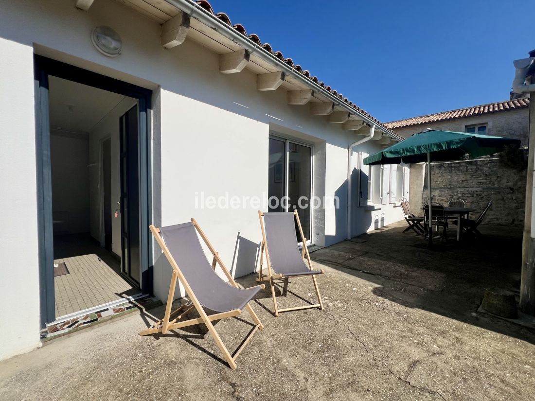 Photo 15: An accomodation located in La Flotte-en-R&eacute; on ile de R&eacute;.