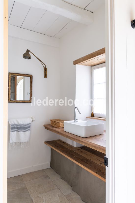 Photo 20: An accomodation located in Ars en R&eacute; on ile de R&eacute;.