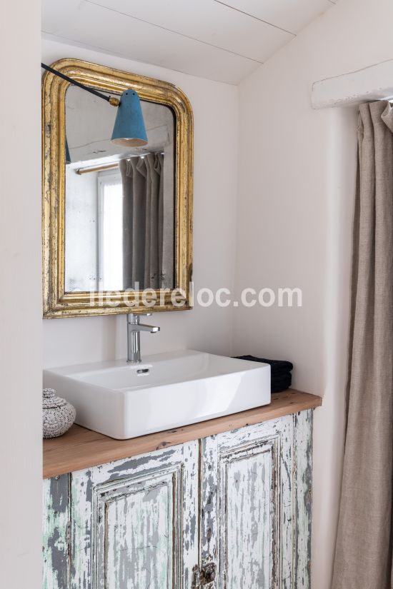 Photo 23: An accomodation located in Ars en R&eacute; on ile de R&eacute;.