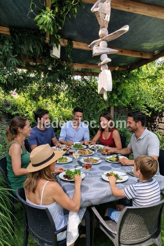 Photo 9: An accomodation located in Ars en R&eacute; on ile de R&eacute;.