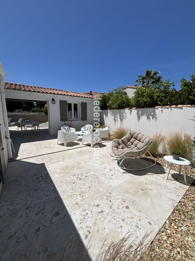Photo 4: An accomodation located in Le Bois-Plage-en-Ré on ile de Ré.