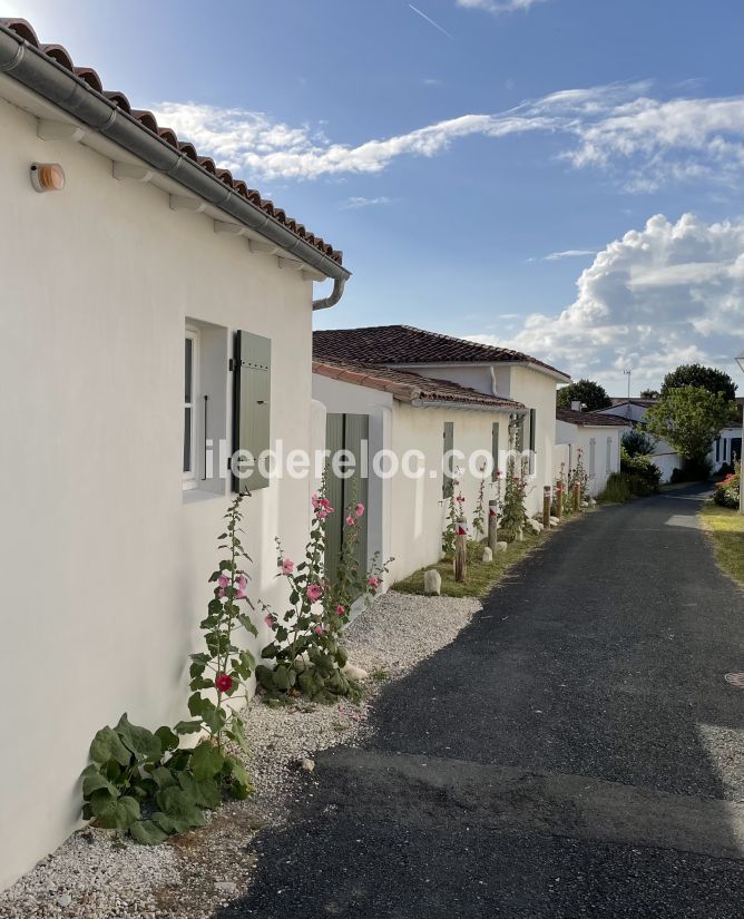 Photo 17: An accomodation located in Sainte-Marie-de-Ré on ile de Ré.