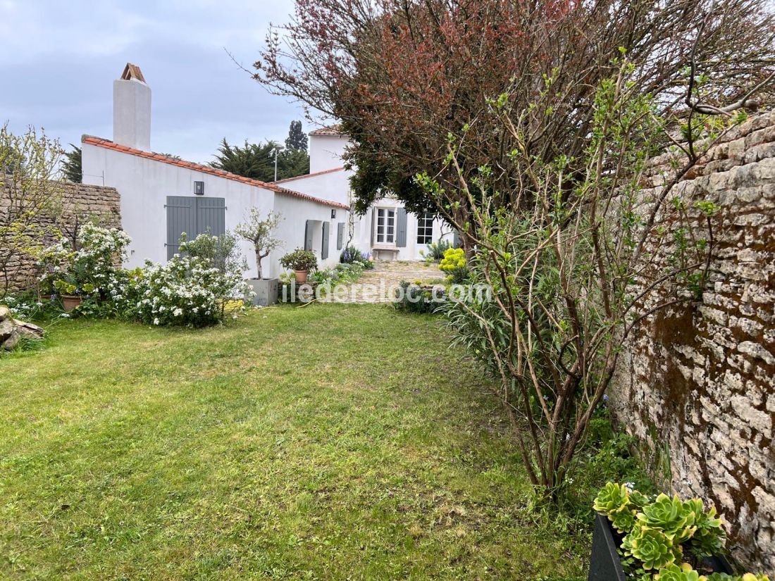 Photo 5: An accomodation located in Les Portes-en-Ré on ile de Ré.