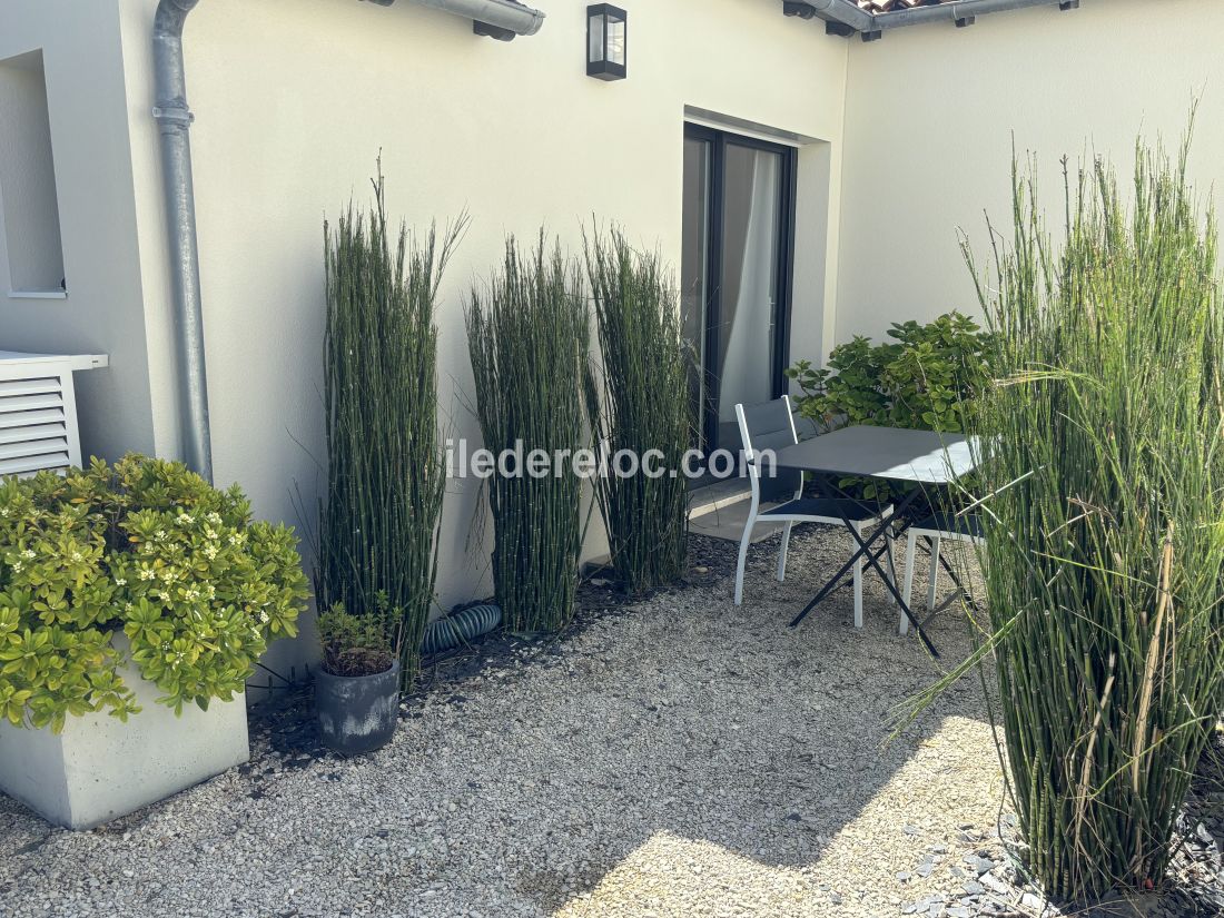 Photo 15: An accomodation located in La Flotte-en-Ré on ile de Ré.