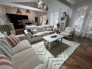 Ile de Ré:Spacious and warm family home