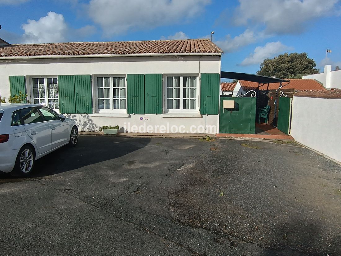 Photo 10: An accomodation located in Sainte-Marie-de-Ré on ile de Ré.